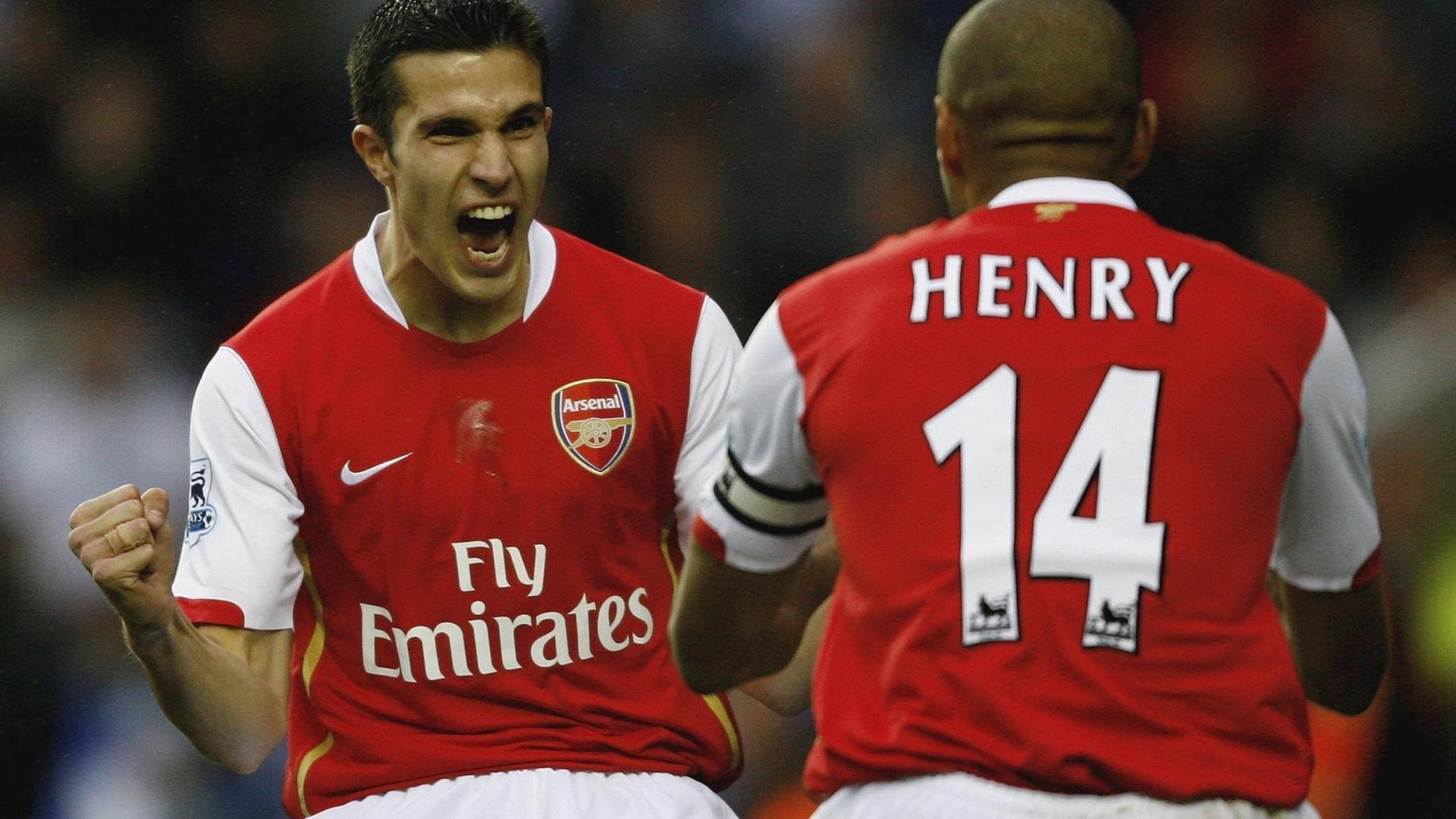 巴黎前场配合太顺畅，姆巴佩彻底放飞，巴黎引进姆巴佩花了多少钱